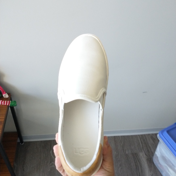 Ugg Women's Cahlvan Sneakers size 7 - Picture 7 of 9